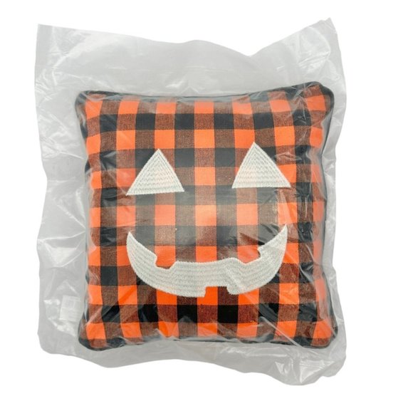 Primitives by Kathy Pillow 10 inch Black Orange Halloween Jack O' Lantern NIP - Picture 1 of 4